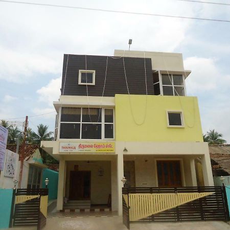 كومباكونام Thirumalai Home Stay - Group & Family Stay Room Vl Swami Malai Temple المظهر الخارجي الصورة